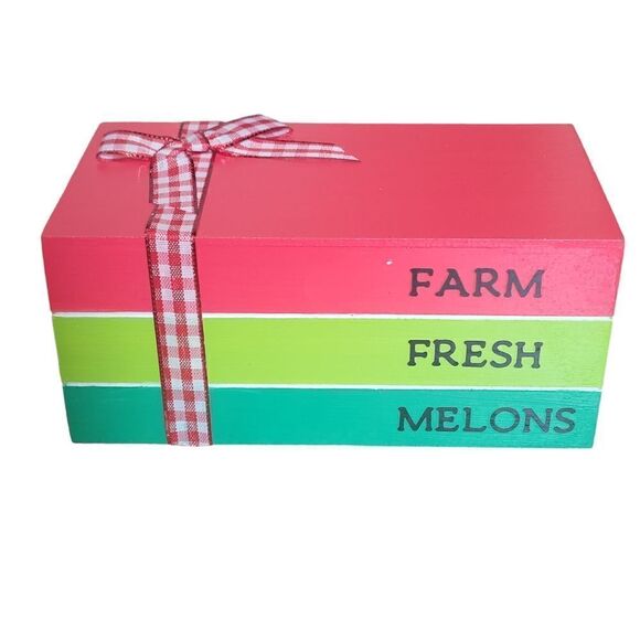 Tiered tray watermelon decor - Picture 3 of 4